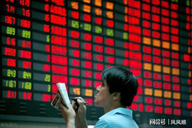 bb体育-深夜利空，白银龙头巨亏6亿，105个龙头暴雷，56股利润降幅100%